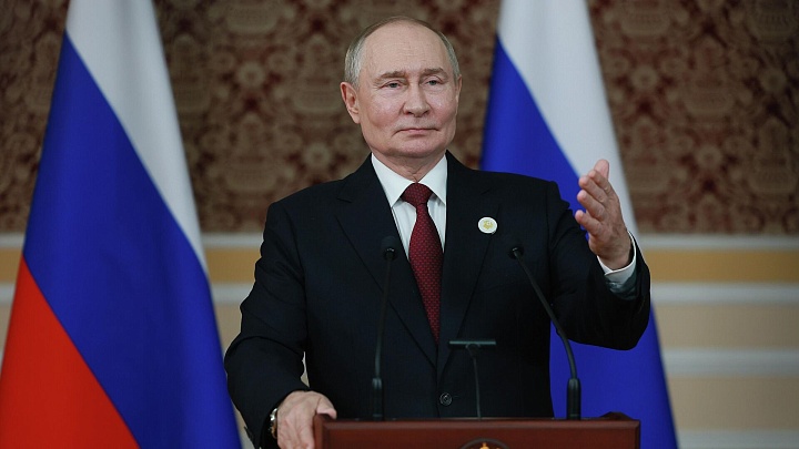 Путин выделил гранты ста проектам в сфере культуры и искусства
