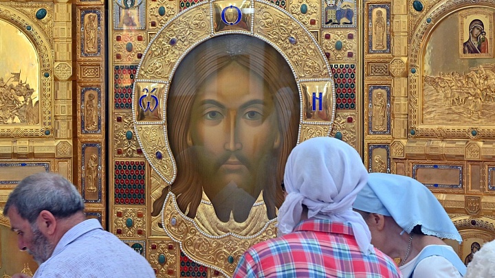 Священник рассказал об празднике Спаса Нерукотворного